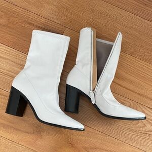 Elegant White Heeled Boots